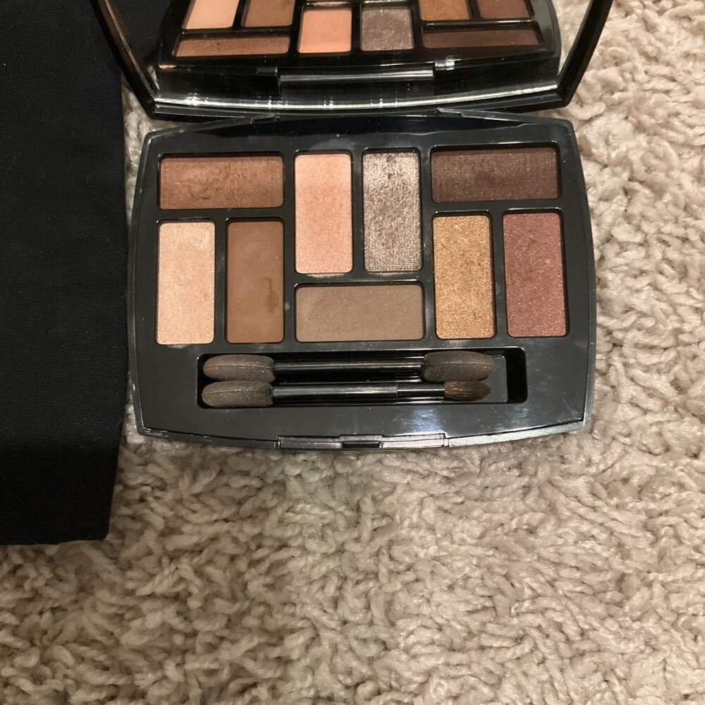 CHANEL Les Beiges Natural Eyeshadow Collection Indispensables Palette - Picture 5 of 5